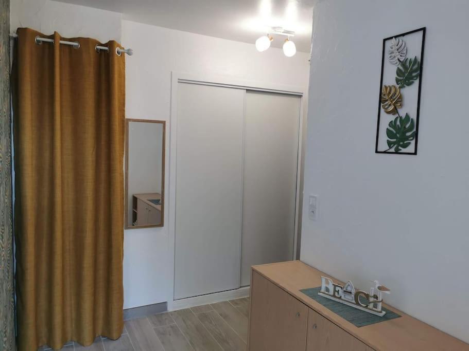 Appartement Acces Direct A La Plage Bernieres-sur-Mer ภายนอก รูปภาพ