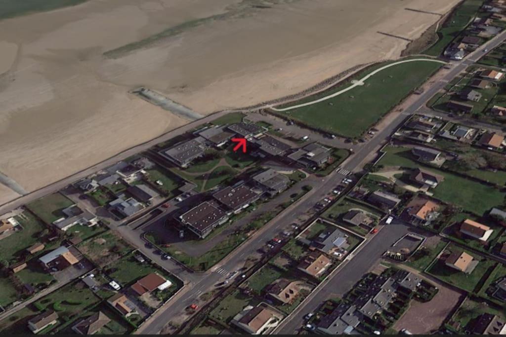 Appartement Acces Direct A La Plage Bernieres-sur-Mer ภายนอก รูปภาพ