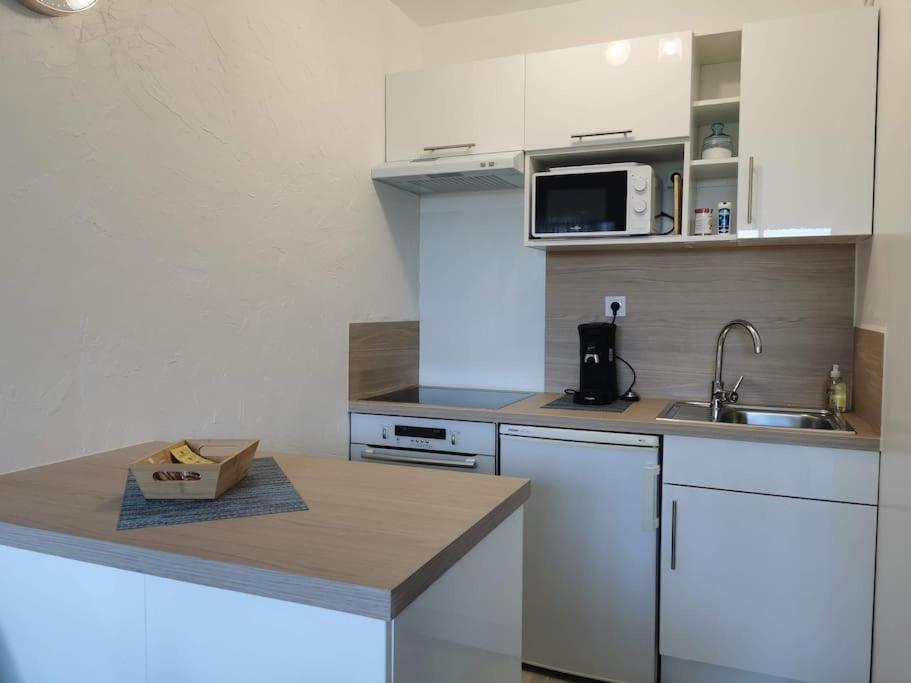 Appartement Acces Direct A La Plage Bernieres-sur-Mer ภายนอก รูปภาพ