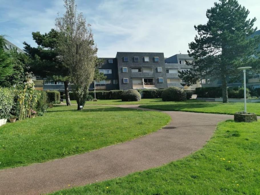 Appartement Acces Direct A La Plage Bernieres-sur-Mer ภายนอก รูปภาพ