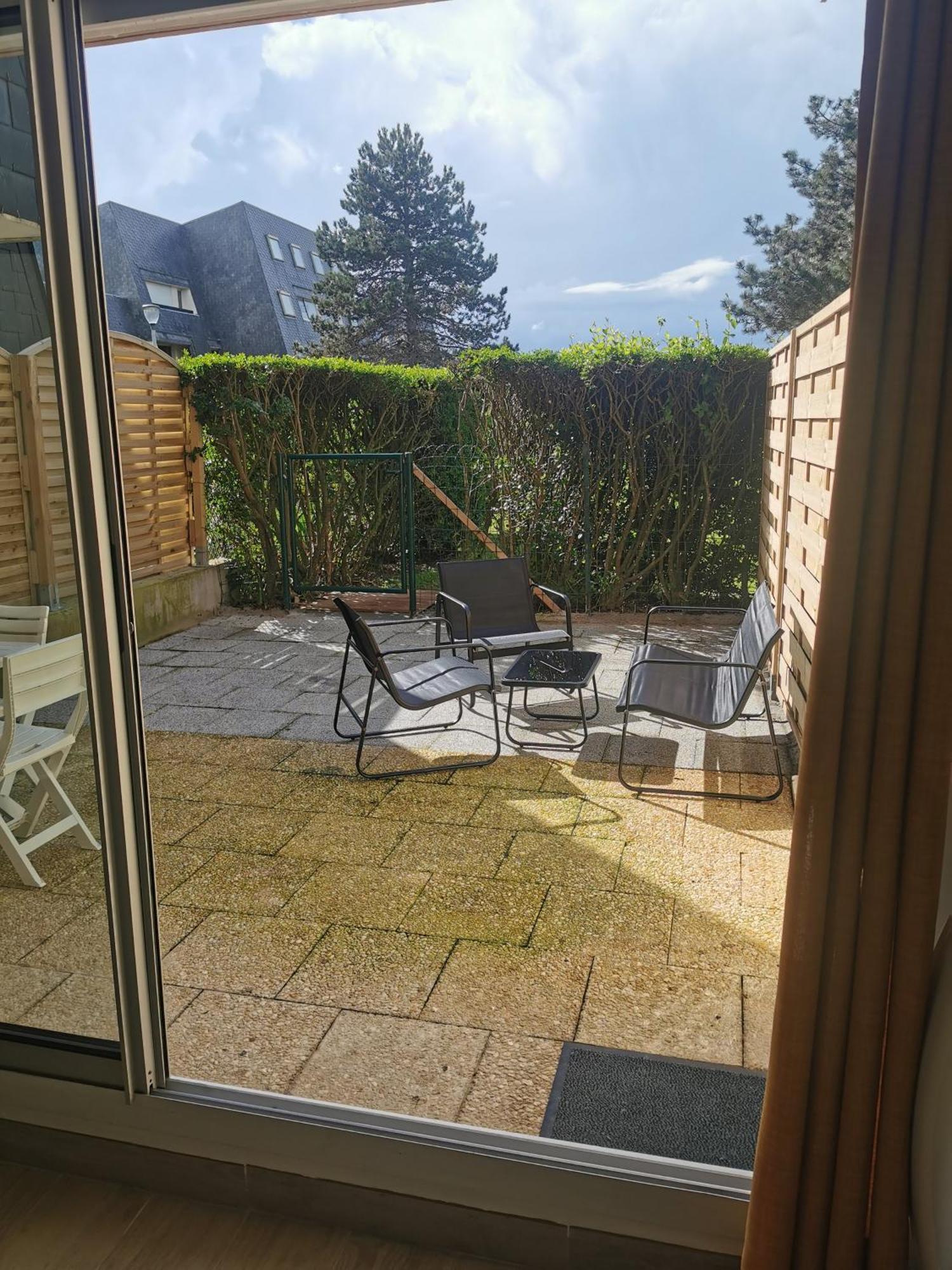 Appartement Acces Direct A La Plage Bernieres-sur-Mer ภายนอก รูปภาพ